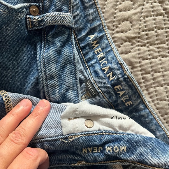 American eagle mom jean - Picture 3 of 3